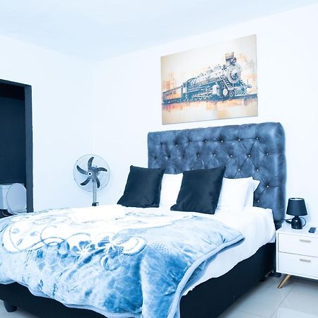 De Lux Villa Bulawayo Esterno foto