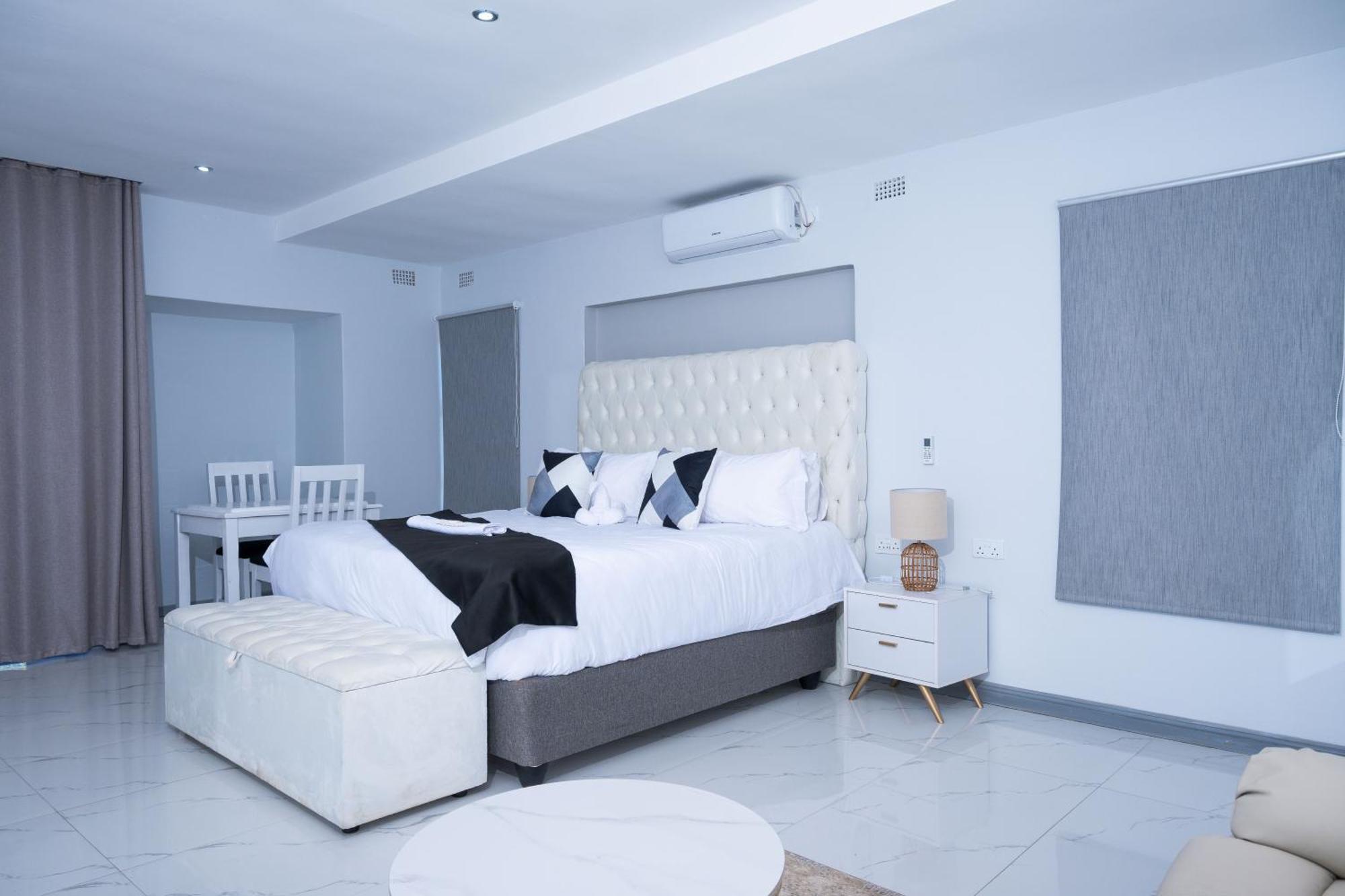 De Lux Villa Bulawayo Esterno foto